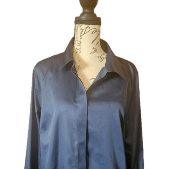 Chico's Tops - Chicos size 2.5 blue no-iron classic button up shirt